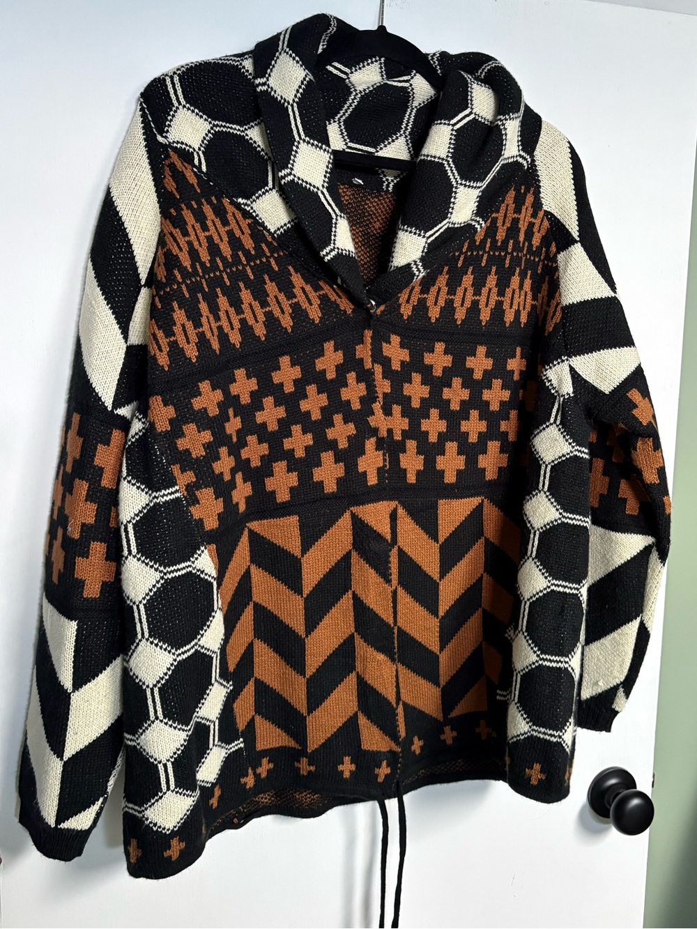 Geometric Pattern Sweater with Snaps